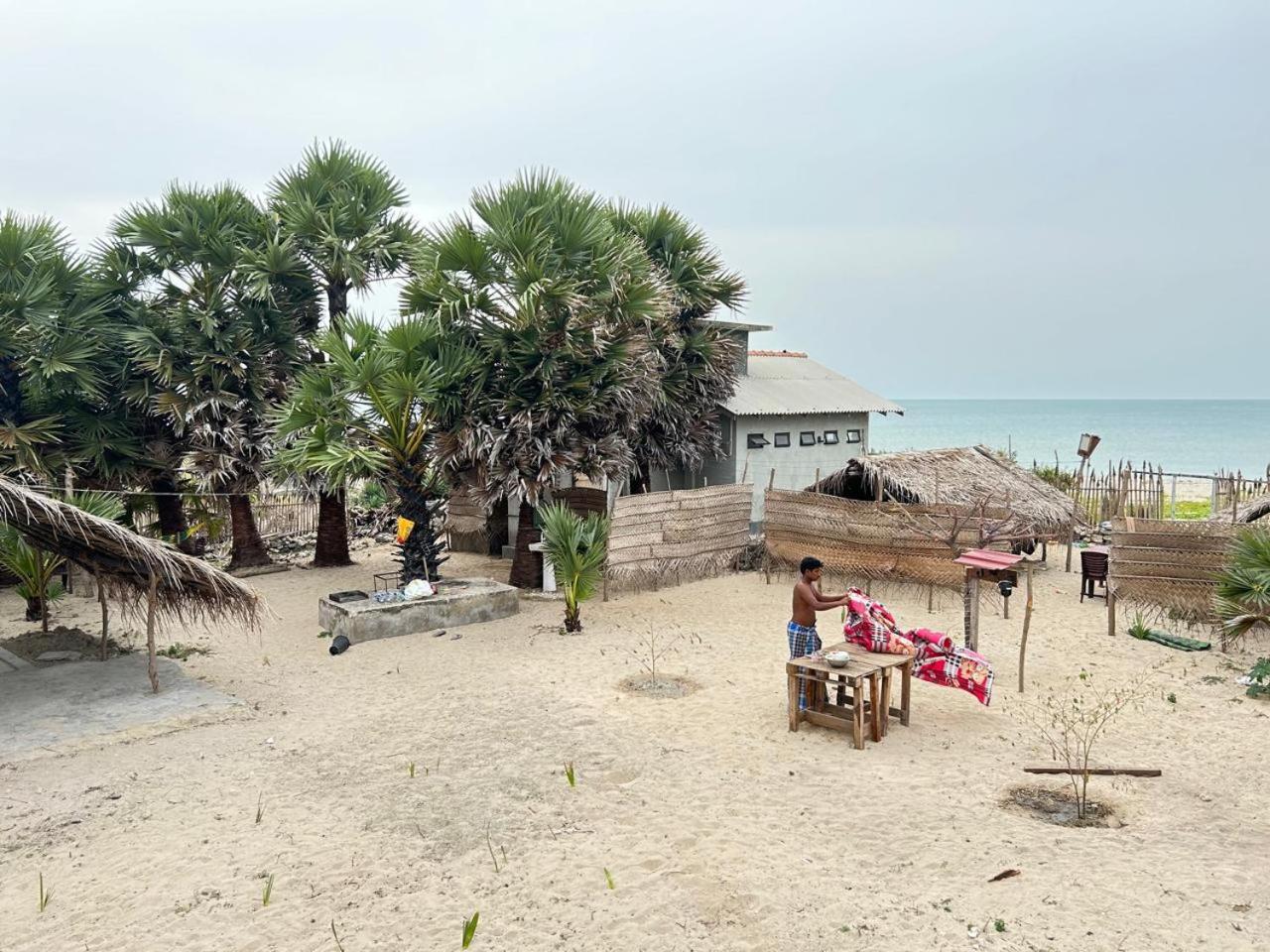 Delft Jeyam Resorts Delft East Eksteriør billede